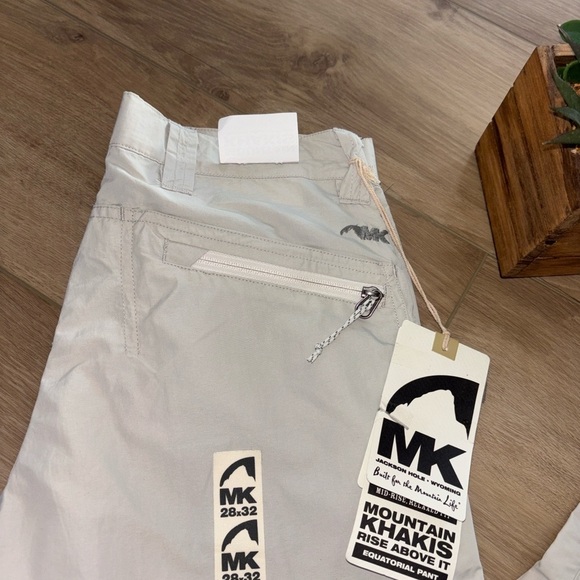 Mountain Khakis Jackson Hole Men’s Pants – Stone – Size 28x32 – NWT - Picture 3 of 9